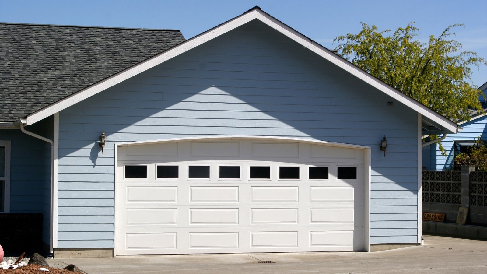 Common Garage Door Sizes Explained: Find the Perfect Fit for Your Home